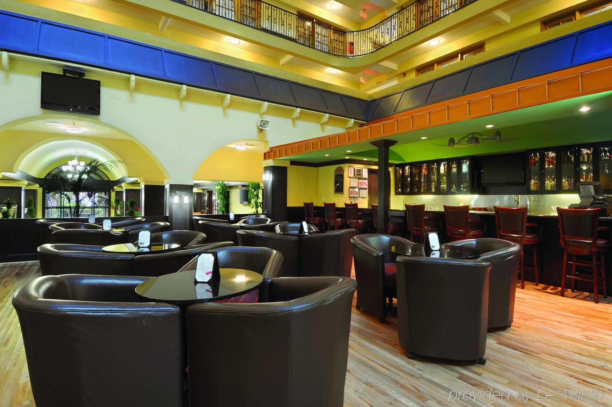Crowne Plaza Suites Houston - Near Sugar Land Restaurang bild