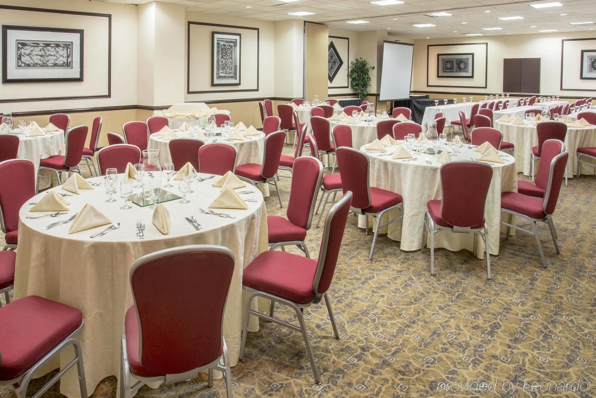 Crowne Plaza Suites Houston - Near Sugar Land Exteriör bild