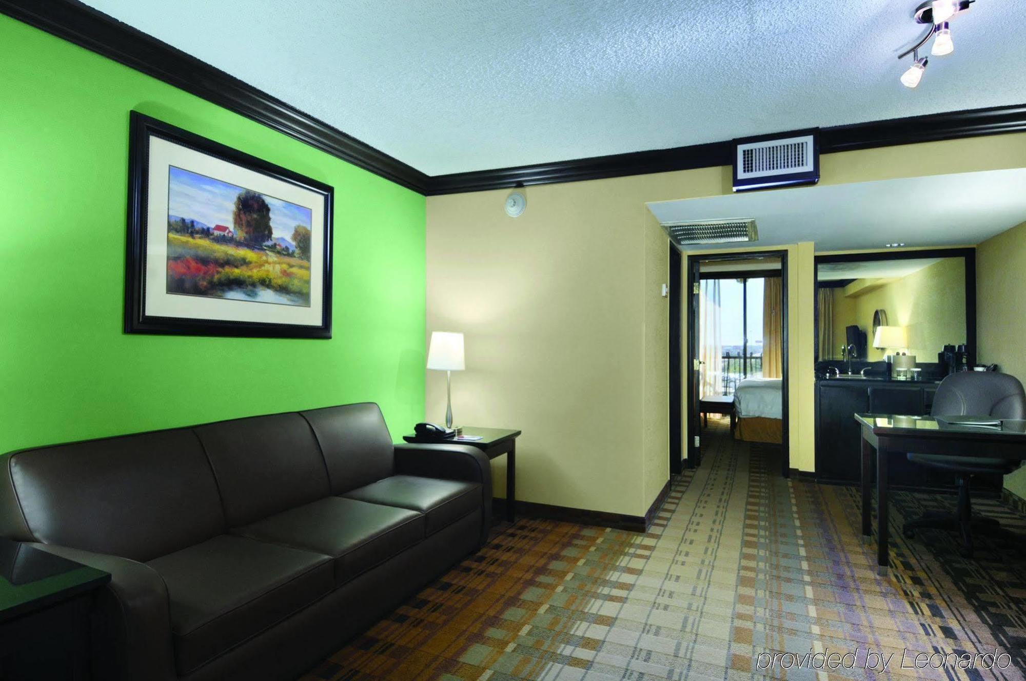 Crowne Plaza Suites Houston - Near Sugar Land Exteriör bild